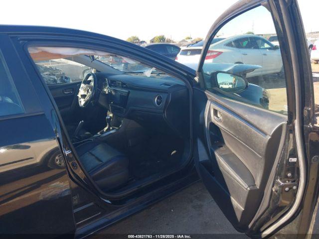 Toyota Corolla Xse Image 4