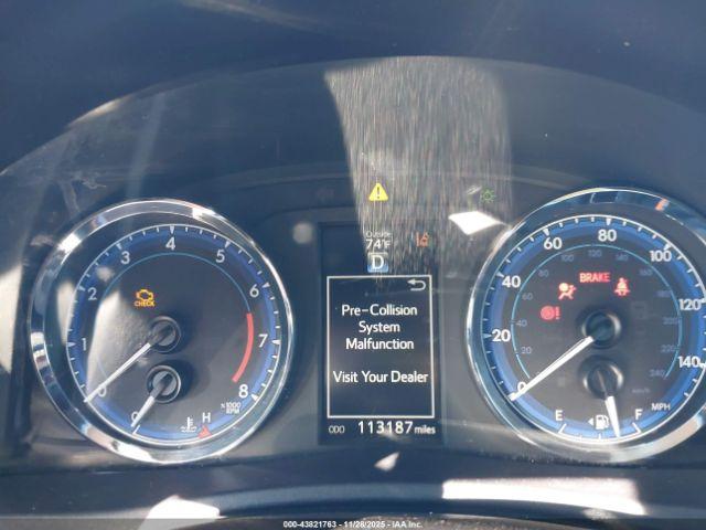 Toyota Corolla Xse Image 5