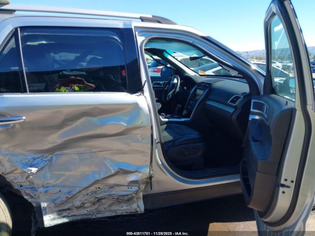 Ford Explorer Xlt Image 6