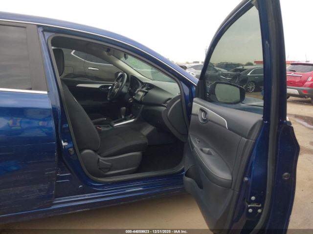 Nissan Sentra S Image 4