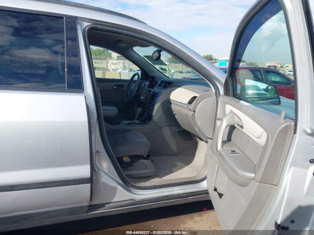 Chevrolet Traverse Ls Image 11