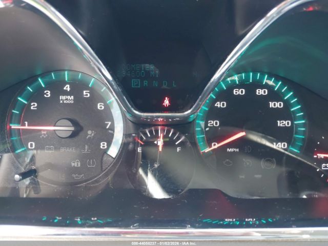 Chevrolet Traverse Ls Image 2