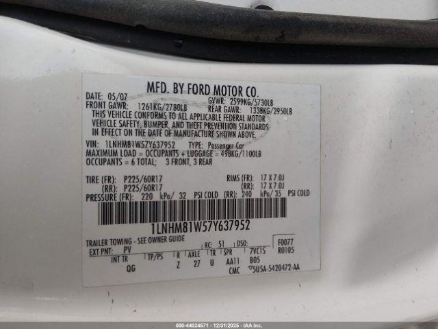 Lincoln Towncar Signature Image 10