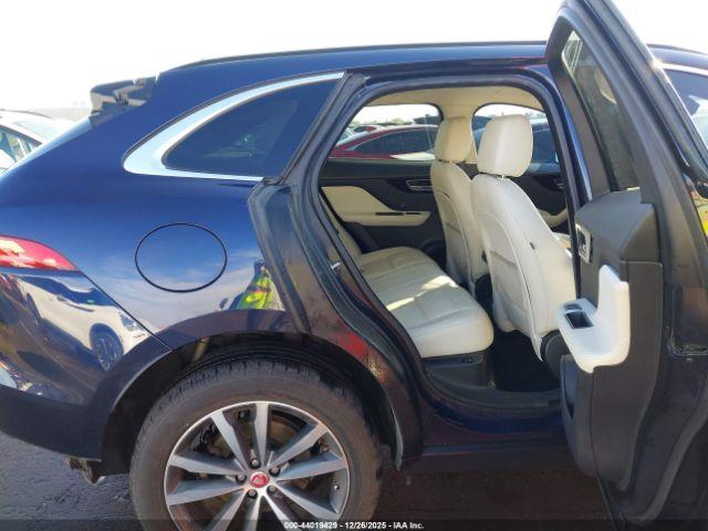 Jaguar F-PACE 35t Prestige Image 13