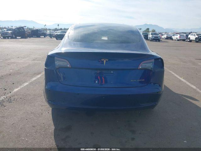 Tesla Model 3 Image 16
