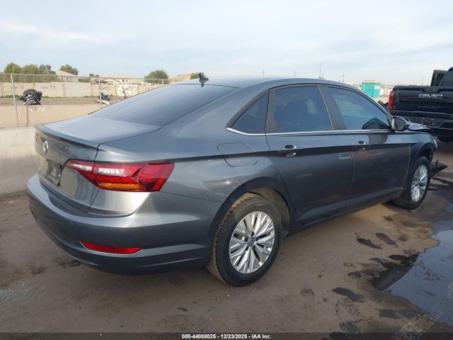 Volkswagen Jetta Image 16