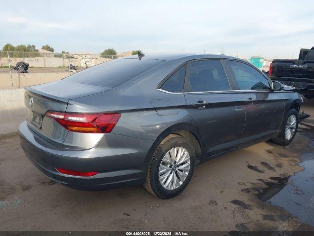 Volkswagen Jetta Image 16