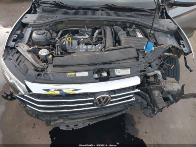 Volkswagen Jetta Image 17
