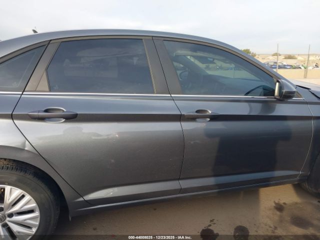 Volkswagen Jetta Image 12