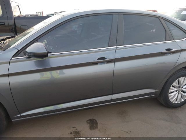 Volkswagen Jetta Image 9