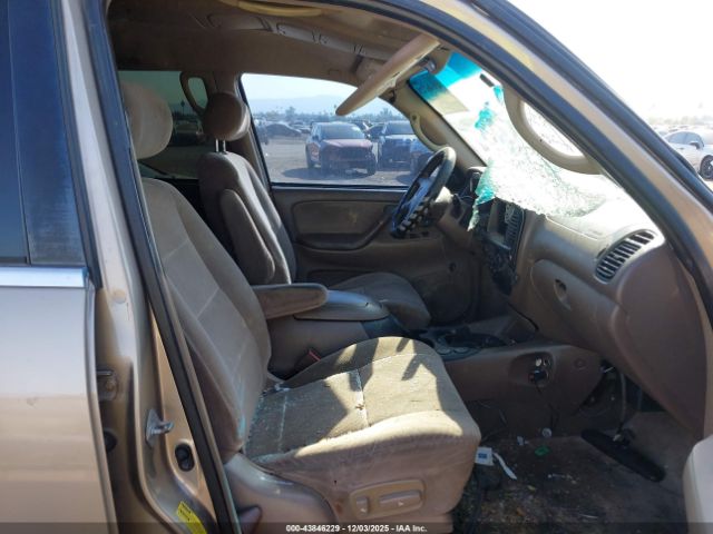 Toyota Sequoia Sr5 V8 Image 2