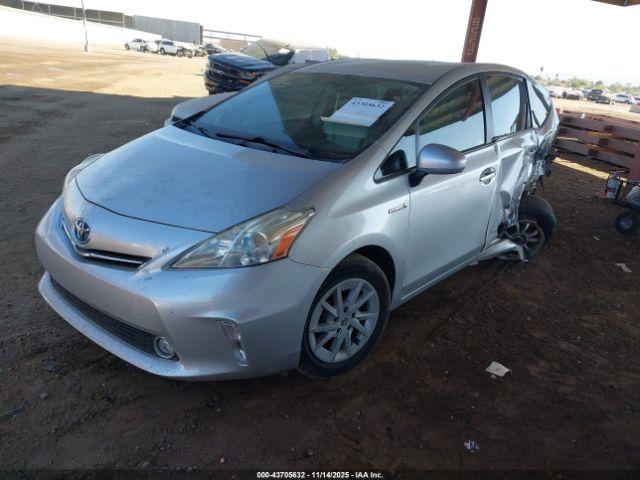 Toyota Prius v Three Image 2