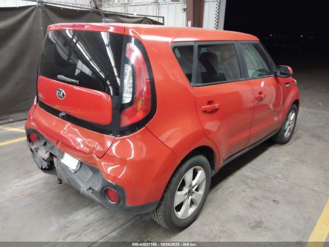 Kia Soul Image 2