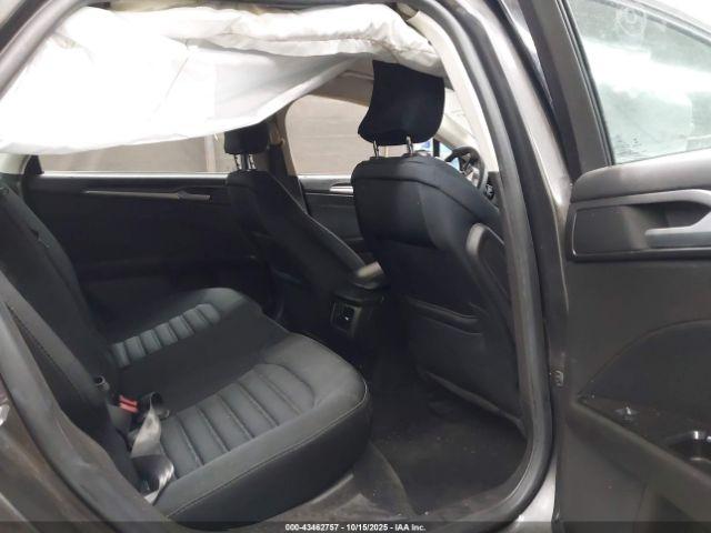 Ford Fusion Se Image 11