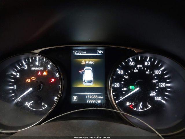 Nissan Rogue S Image 7