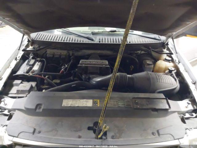 Ford Expedition Image 9