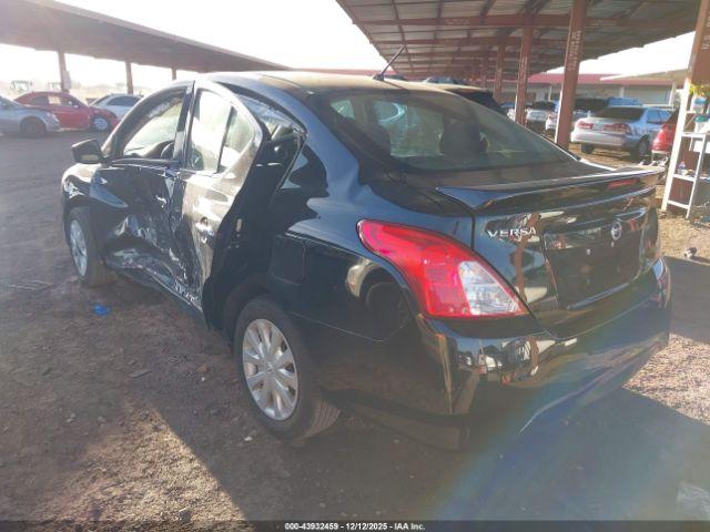 Nissan Versa Image 7