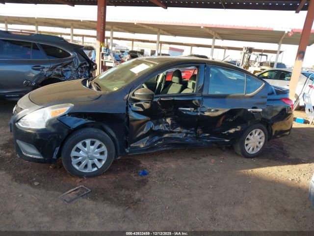 Nissan Versa Image 3