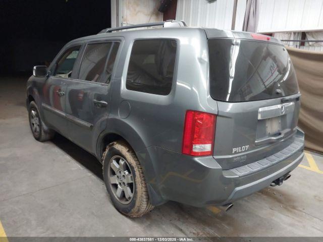 Honda Pilot Touring Image 2