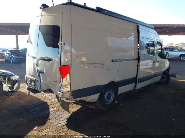Mercedes-Benz Sprinter 2500 High Roof I4 Image 5