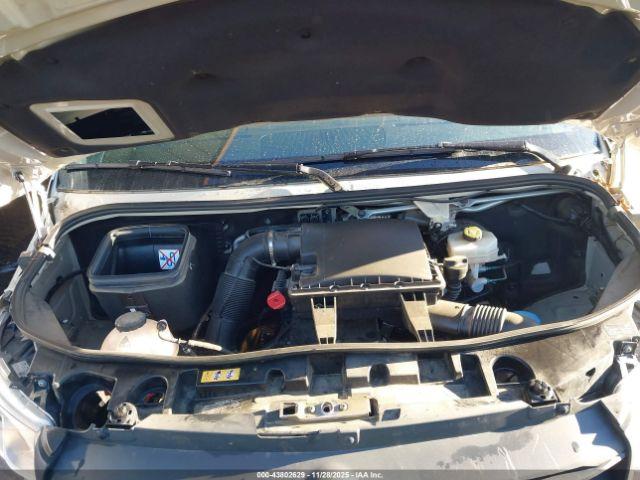 Mercedes-Benz Sprinter 2500 High Roof I4 Image 6