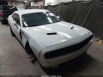  Salvage Dodge Challenger