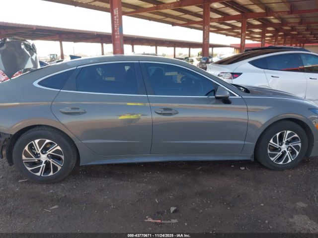 Hyundai SONATA Blue Image 12