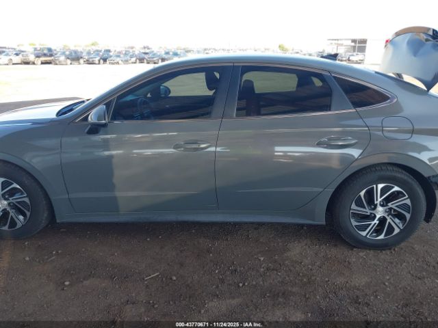 Hyundai SONATA Blue Image 14