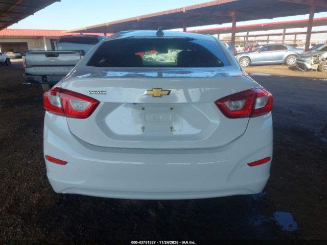 Chevrolet Cruze Ls Auto Image 15