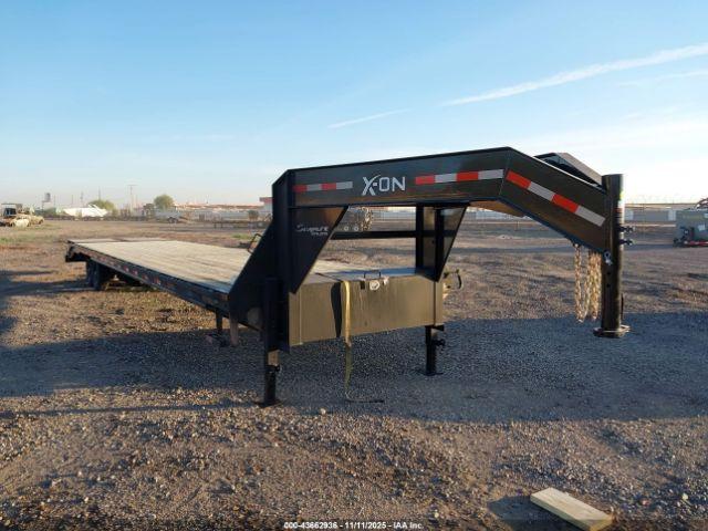  Salvage Delco Trailers Flatbed Gooseneck