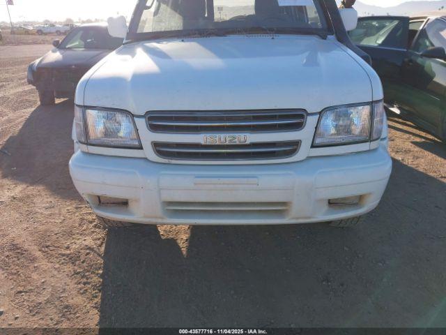 Isuzu Trooper Image 5