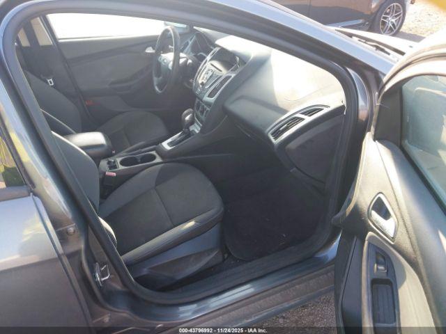 Ford Focus Se Image 11