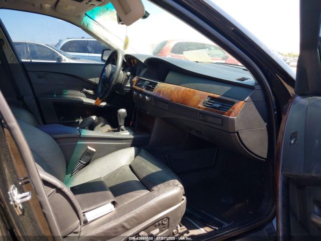 BMW 5 Series Image 3