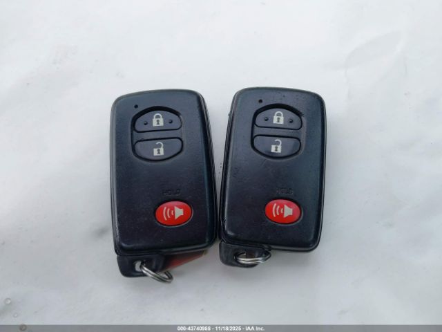 Toyota Prius Iii Image 2