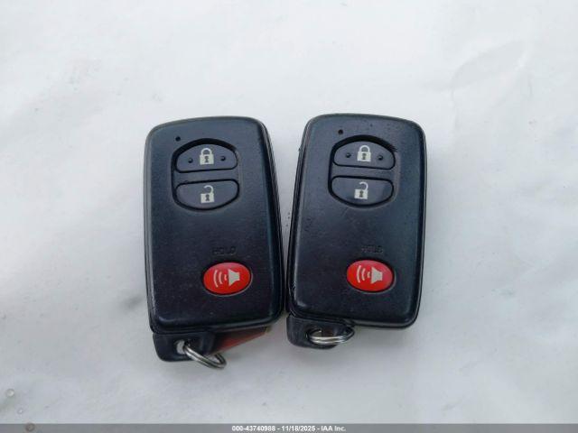 Toyota Prius Iii Image 2