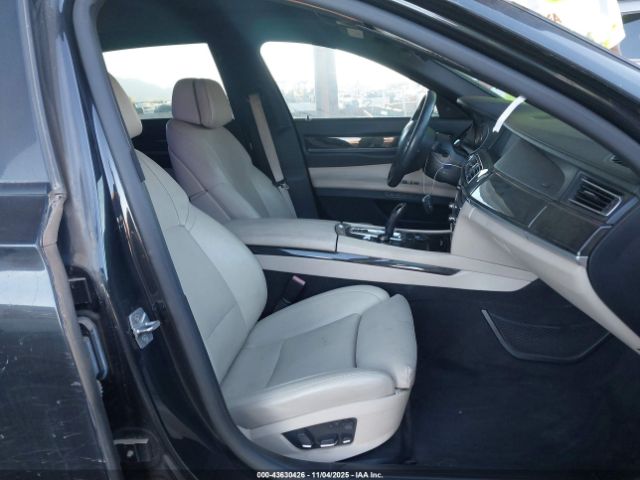 BMW 7 Series Image 7