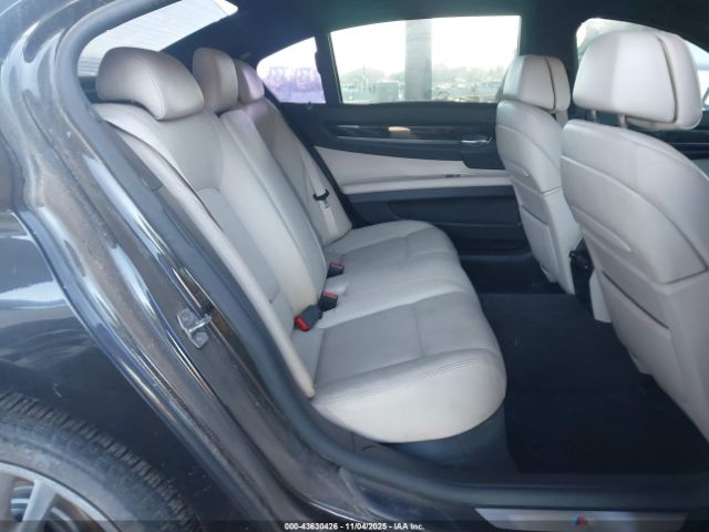 BMW 7 Series Image 9