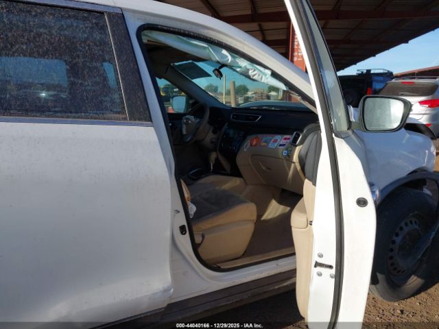 Nissan Rogue S Image 6