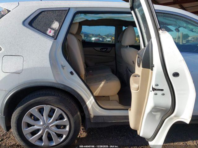 Nissan Rogue S Image 7