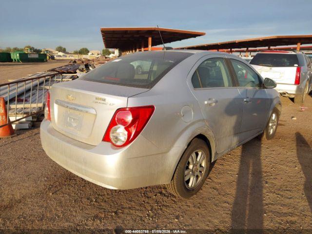 Chevrolet Sonic Lt Auto Image 5