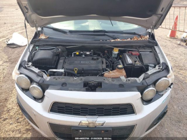 Chevrolet Sonic Lt Auto Image 9