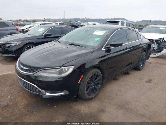 Chrysler 200 Limited Image 9