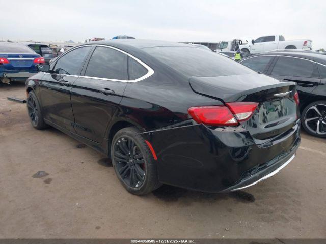 Chrysler 200 Limited Image 15