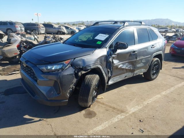 Toyota RAV4 Le Image 5