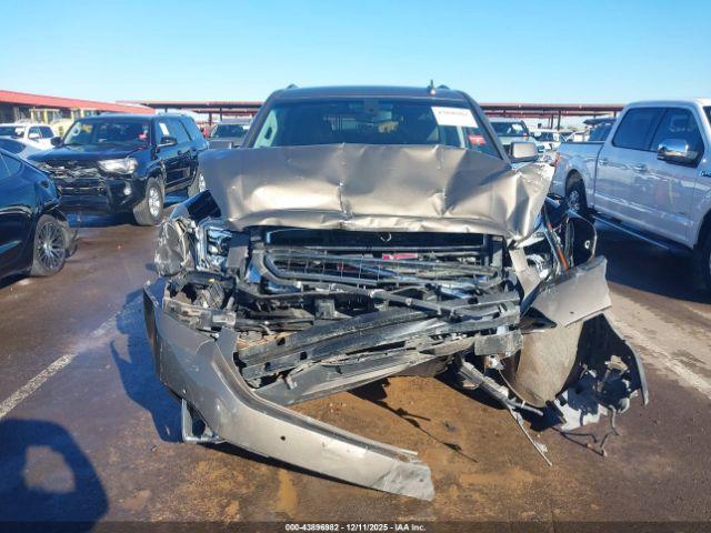 GMC Yukon Sle Image 13