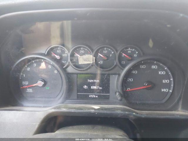 Chevrolet Silverado 1500 4wd  Short Bed Custom Image 5