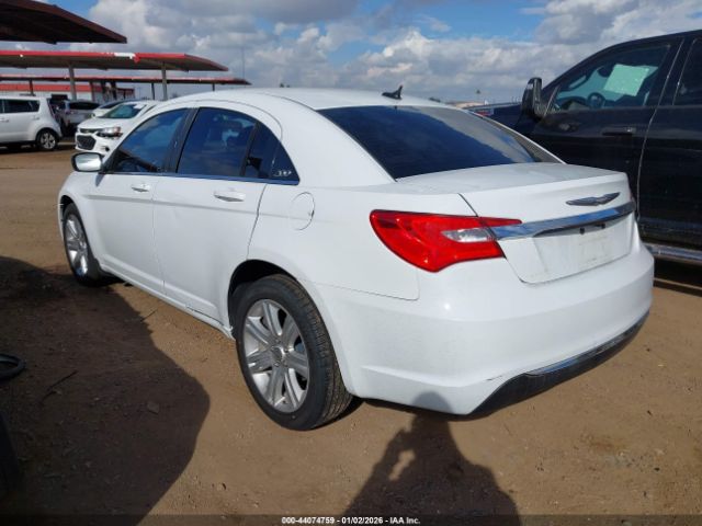 Chrysler 200 Lx Image 5