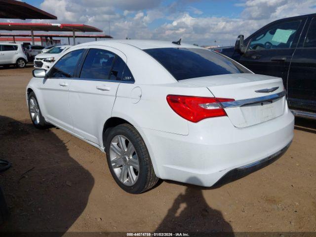 Chrysler 200 Lx Image 5