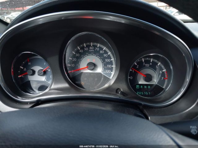 Chrysler 200 Lx Image 10