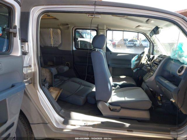 Honda Element Dx Image 7